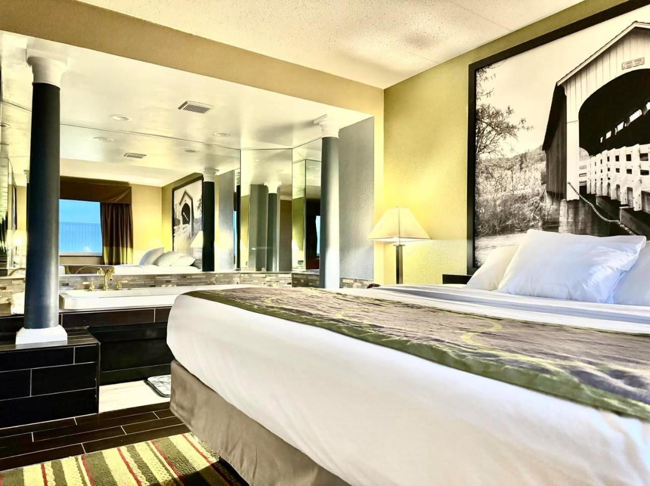 Hotel Super 8 By Wyndham Frederick Esterno foto